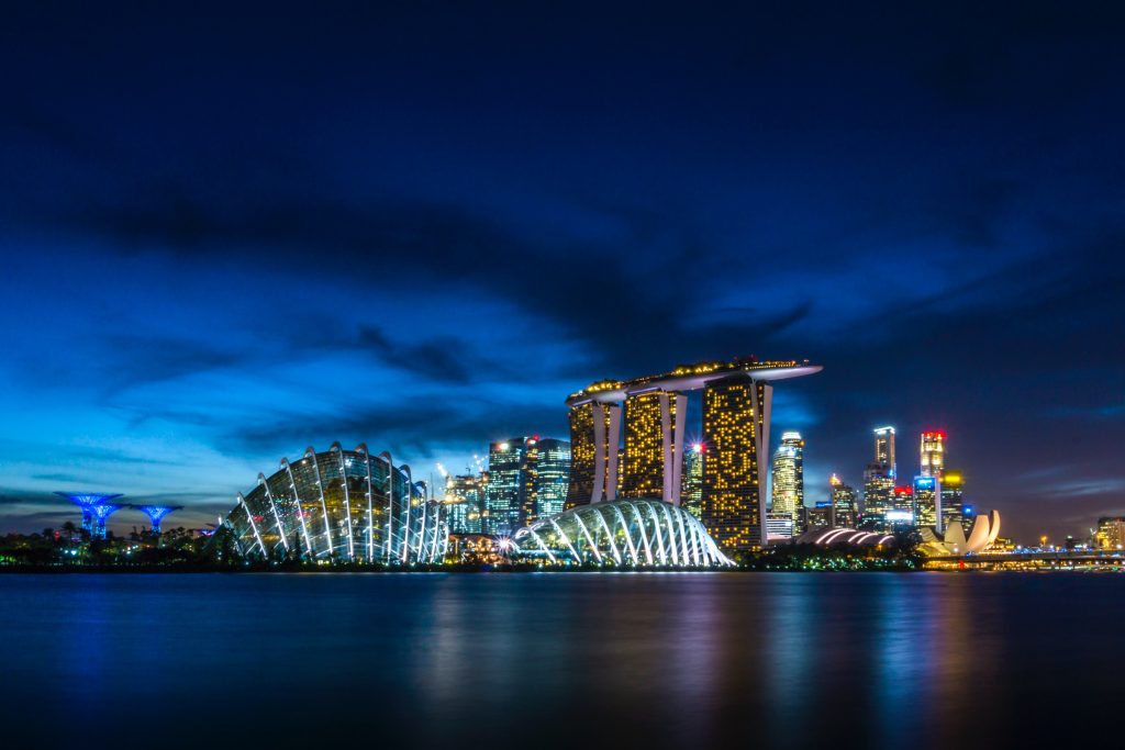 Singapore-night-unsplash