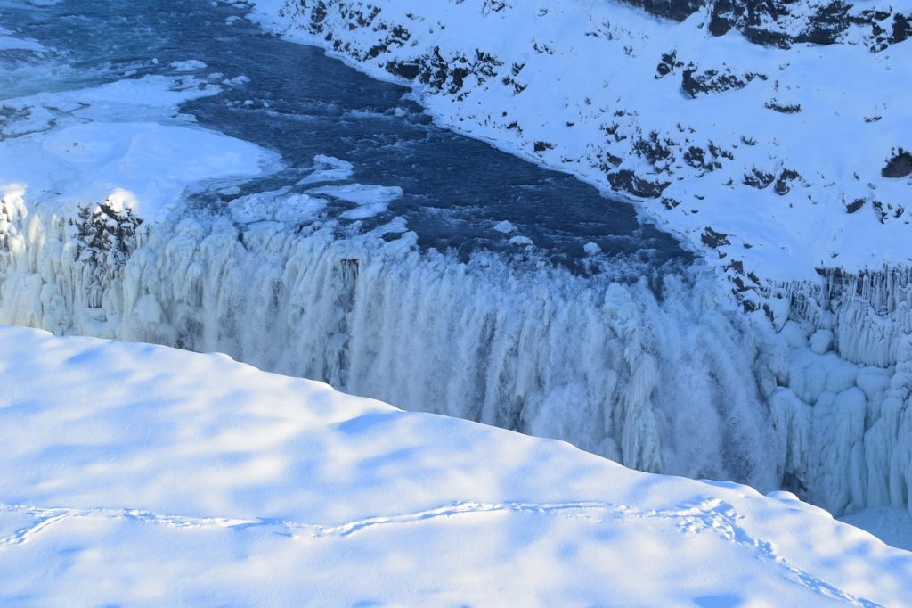 iceland-waterfall