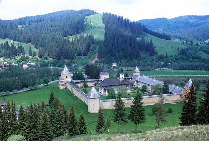 sucevita-monastery